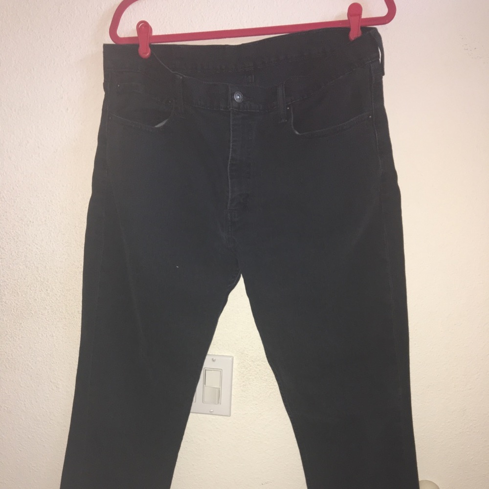 Men’s black levis 38x32 like new